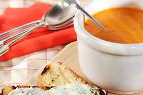 3095_012408_tomatosoup.jpg