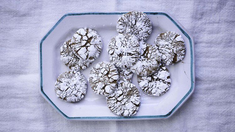gingerbread espresso crinkle cookies