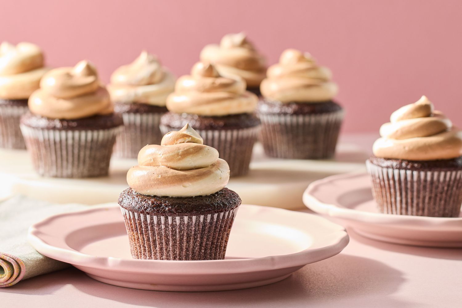 Easy One Bowl Chocolate Cupcakes