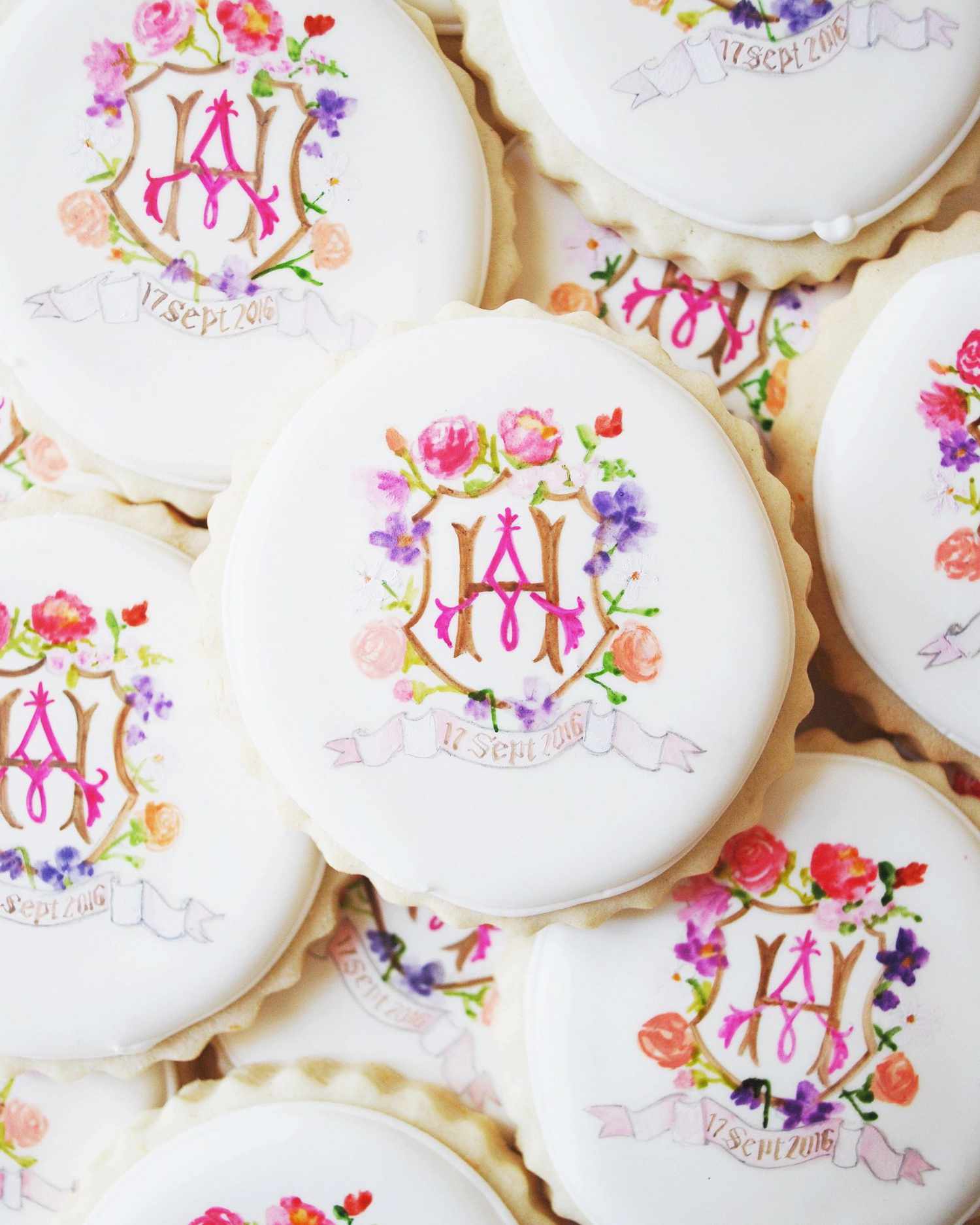 annie-atkinson-bridal-shower-monogrammed-sugar-cookies-0616.jpg