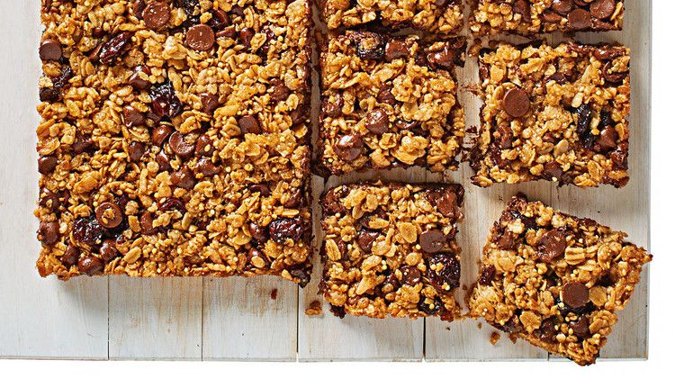 chocolate-cherry granola bars