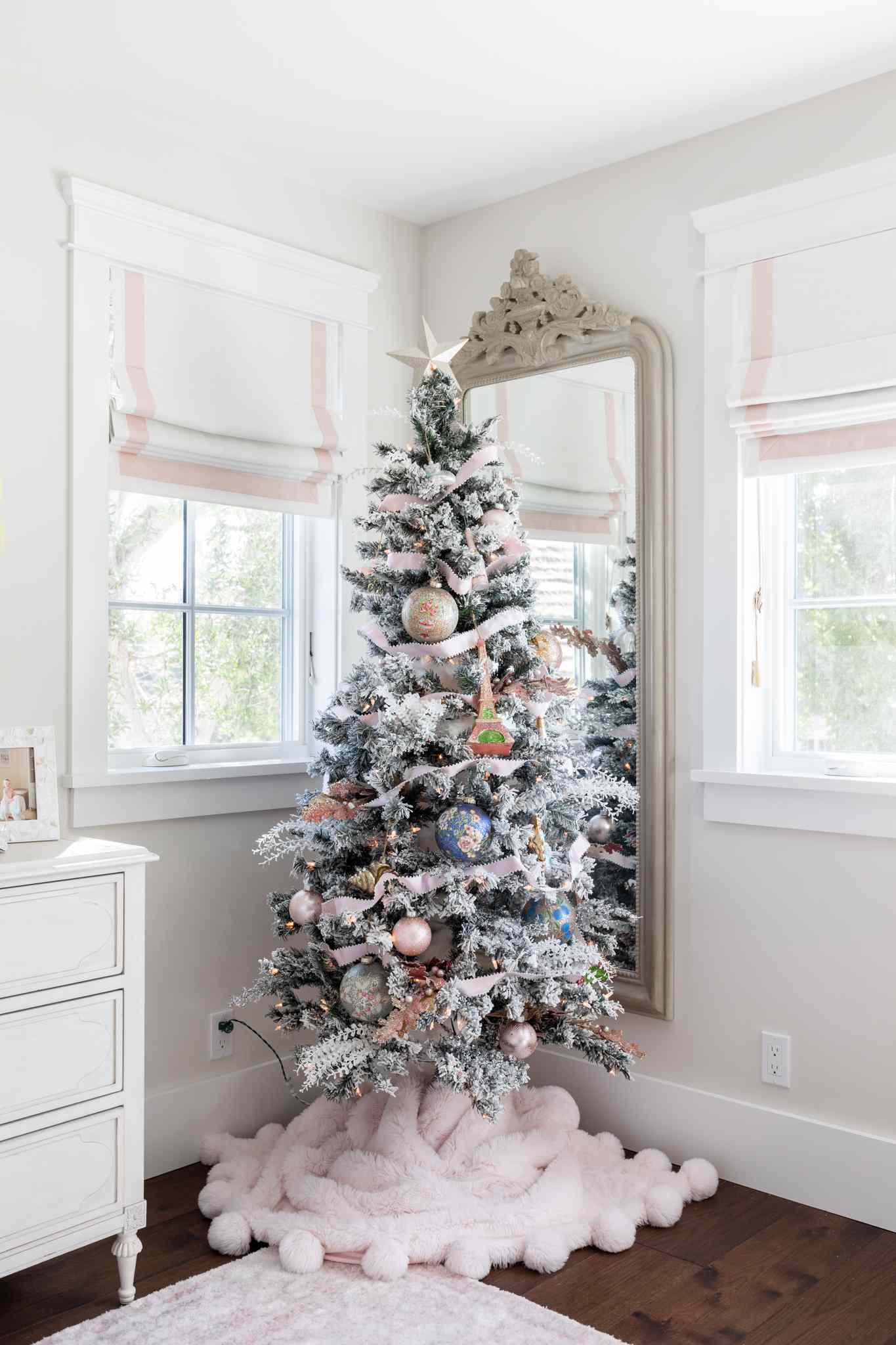 pink and white christmas theme