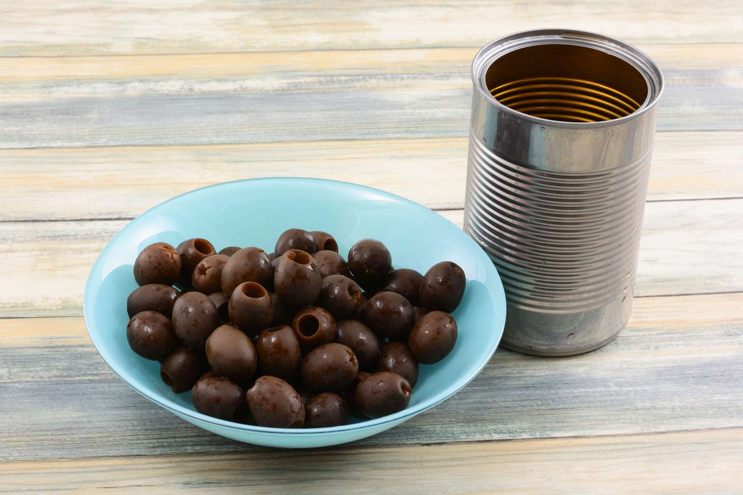 Canned black olives