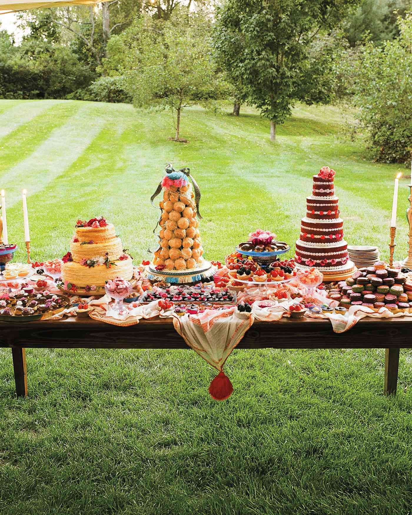 mfiona-peter-wedding-vermont-dessert-table-9679.16r.2015.47-d112512.jpg
