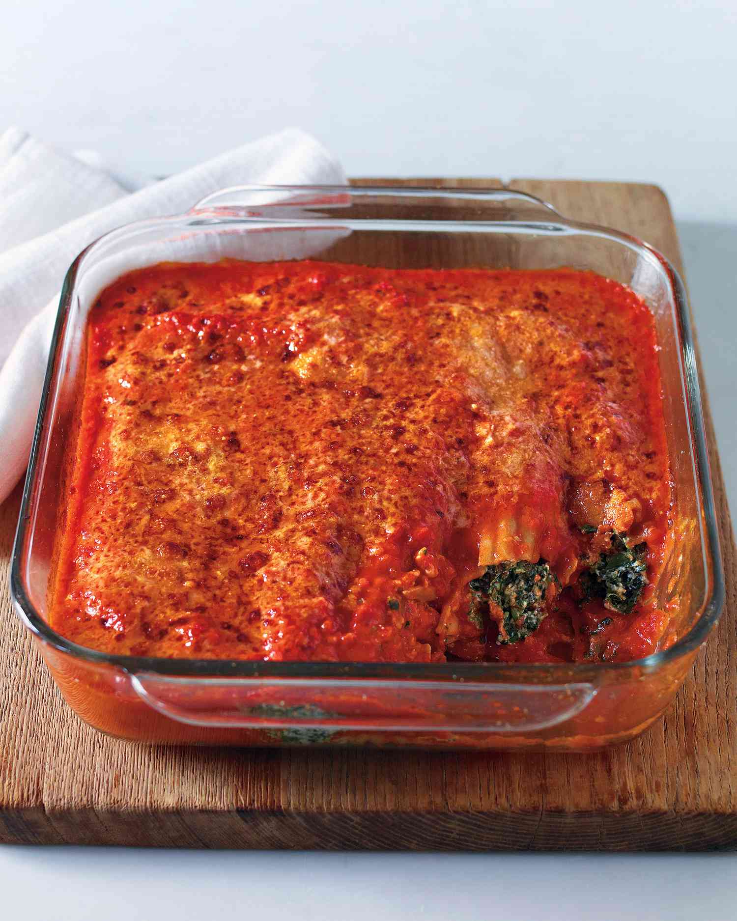 med106330_1210_din_spinach_manicotti.jpg