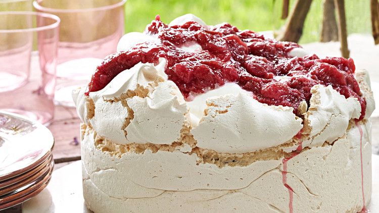 rosy rhubarb meringue cake
