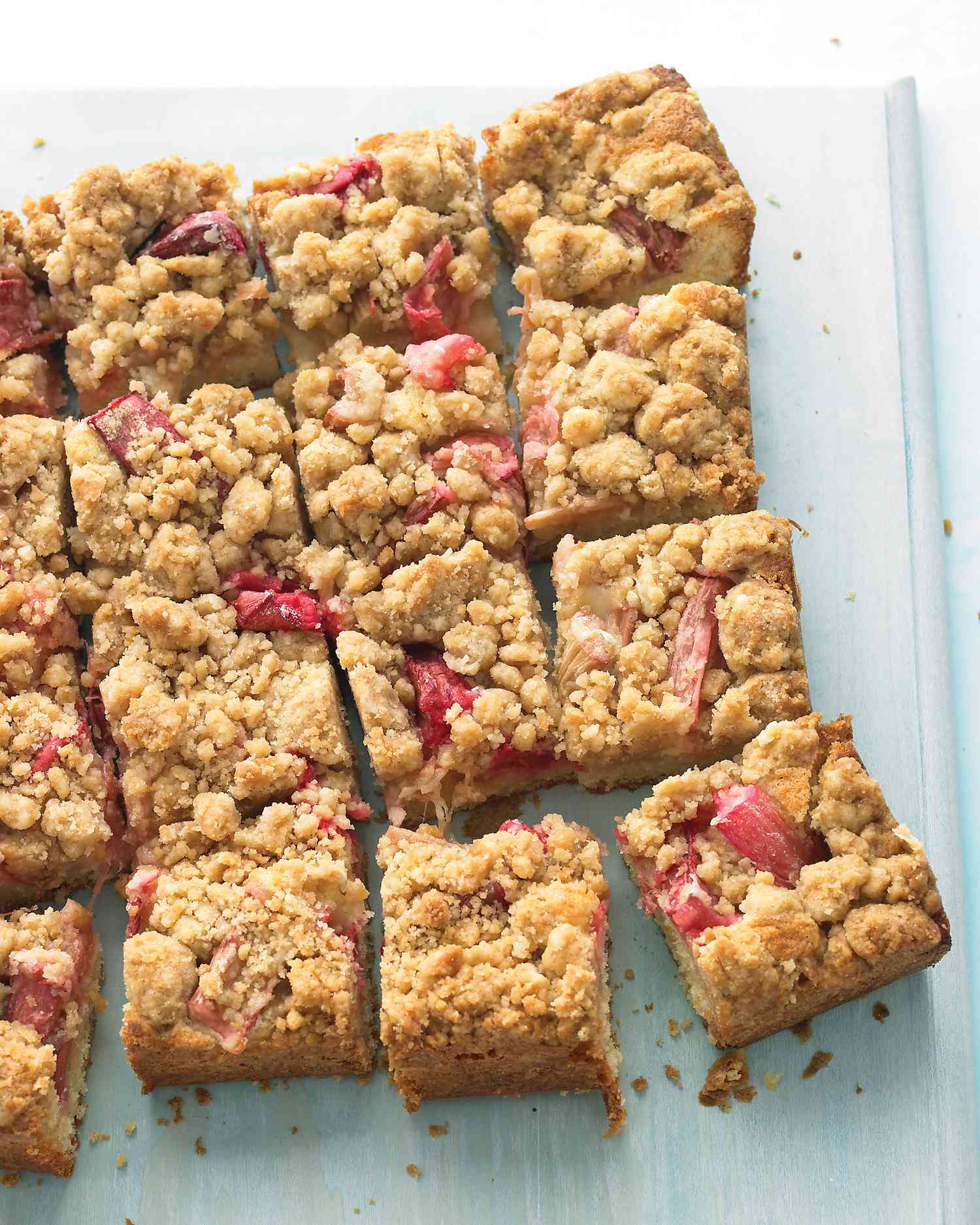 rhubarb crumb bars