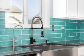 blue kitchen tile 