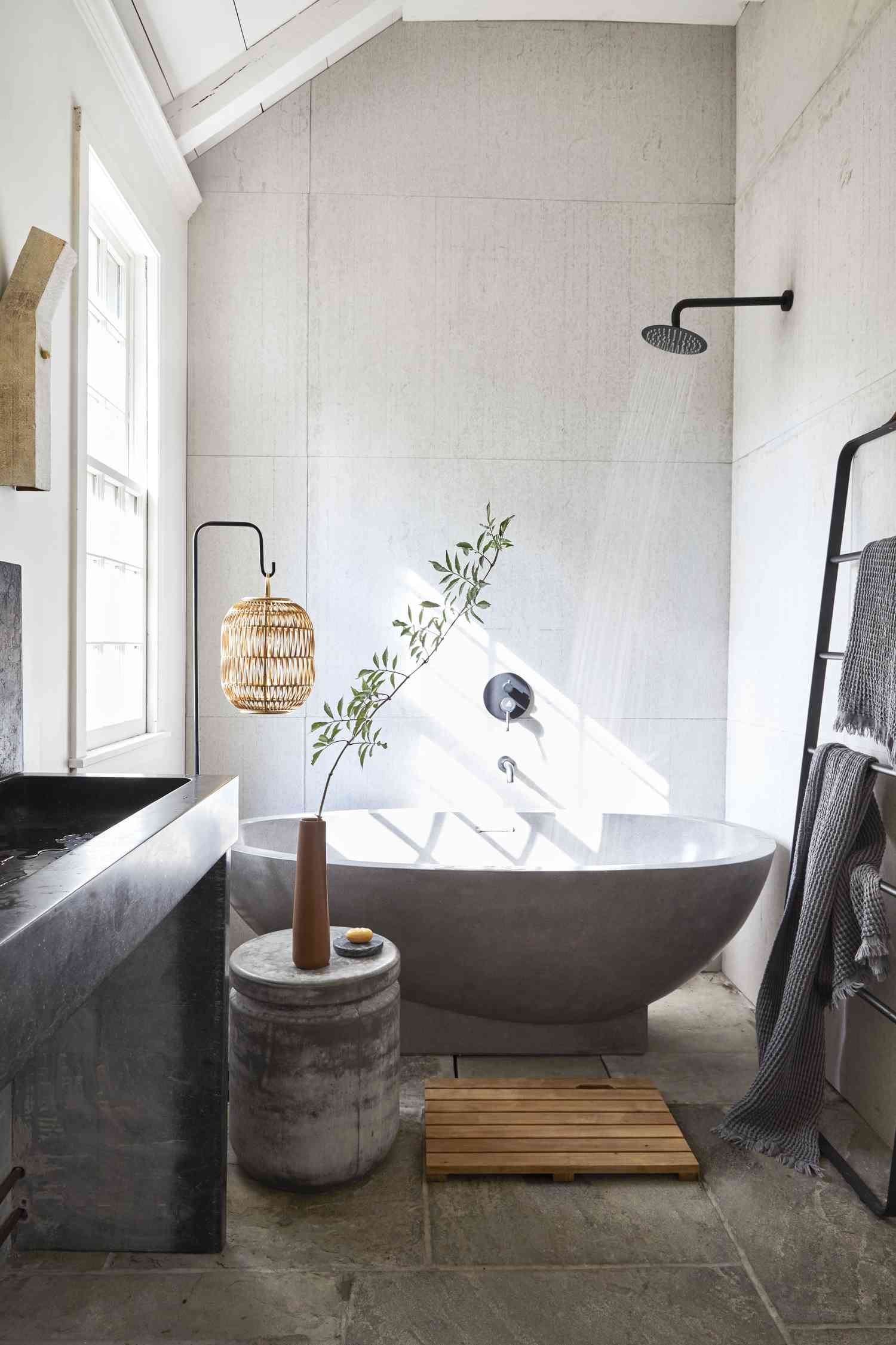 Bathroom with large-scale tile