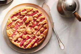 rhubarb crumb cake recipe circle plate