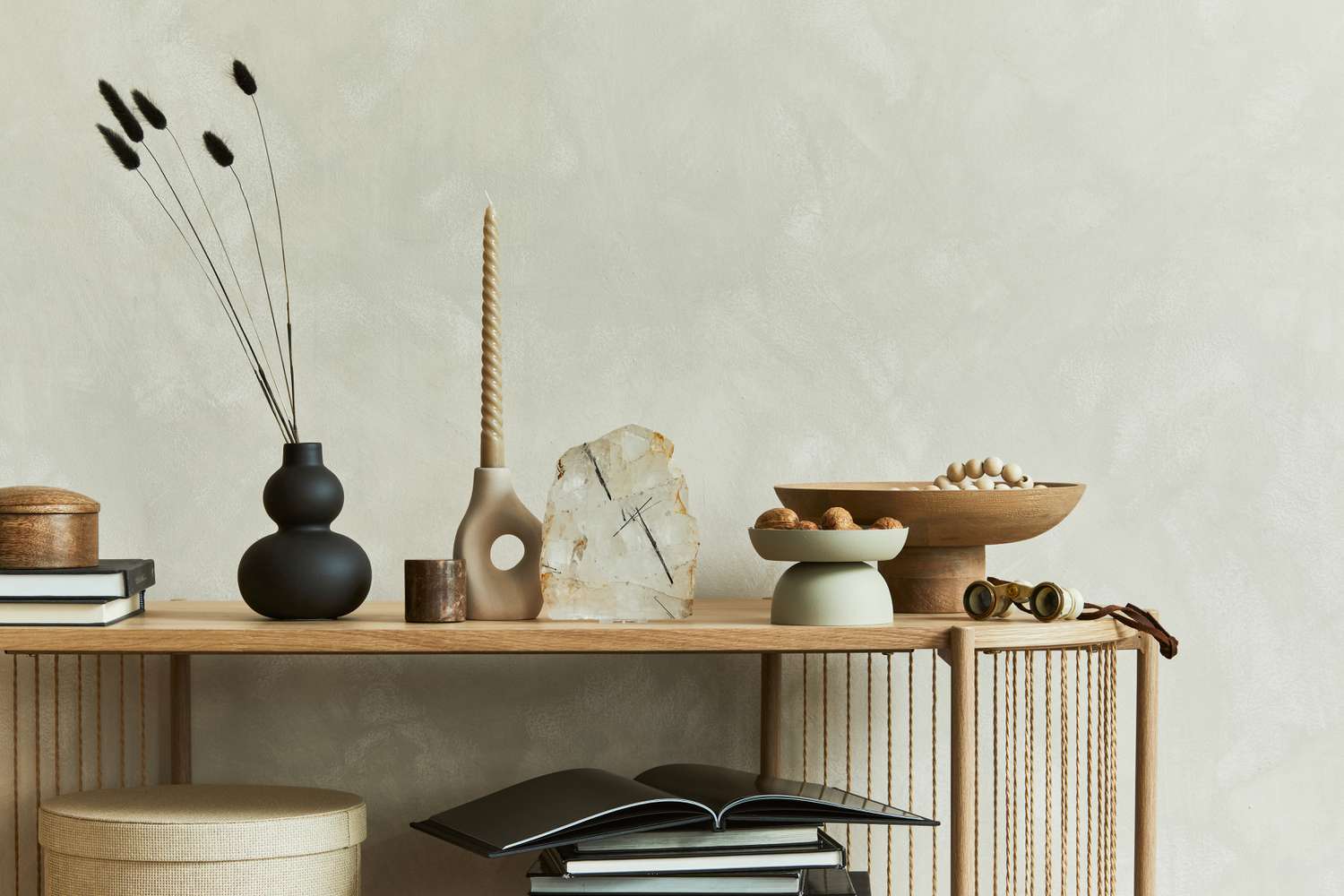 Stone elements and decor 