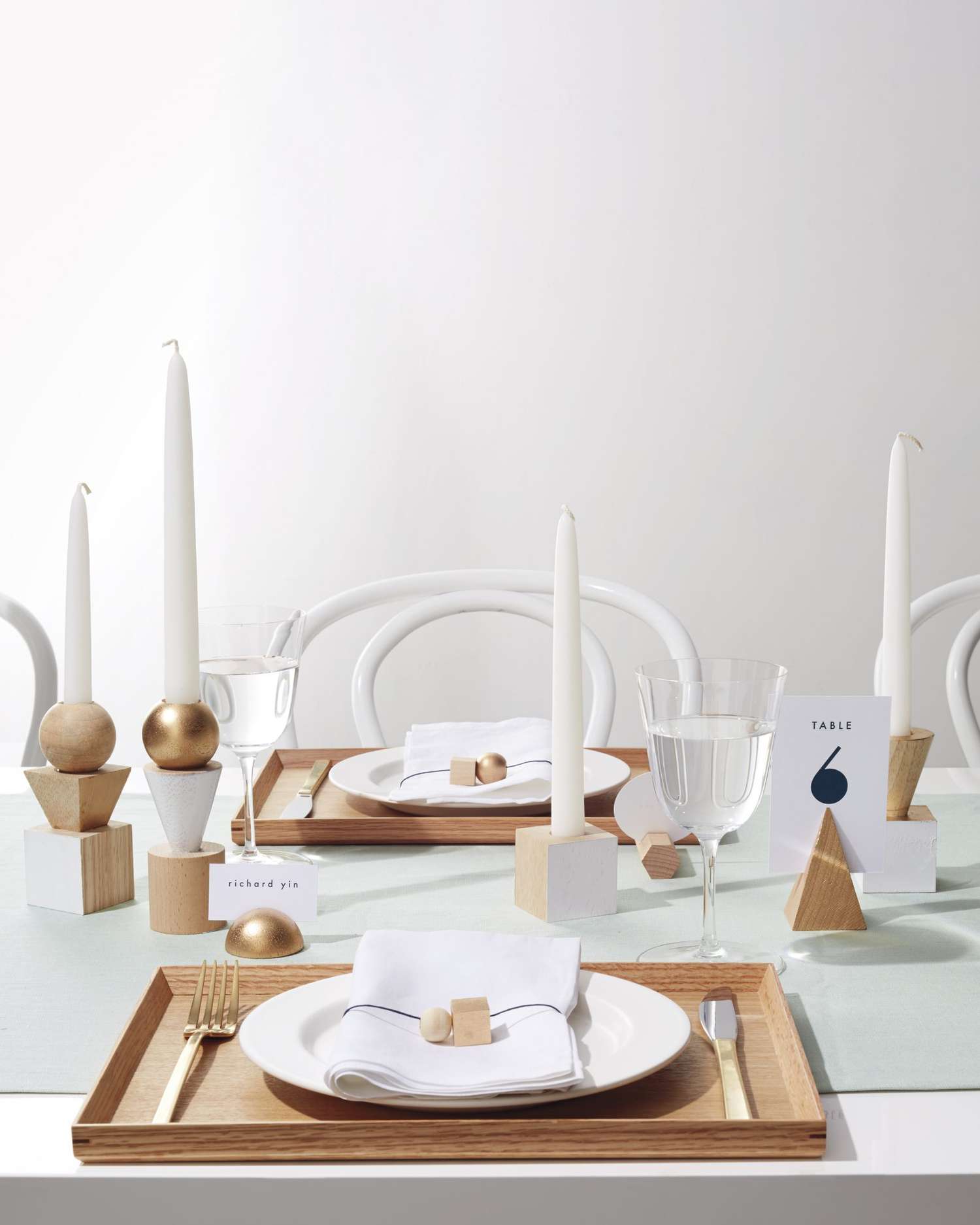 table-setting-254-d111930.jpg