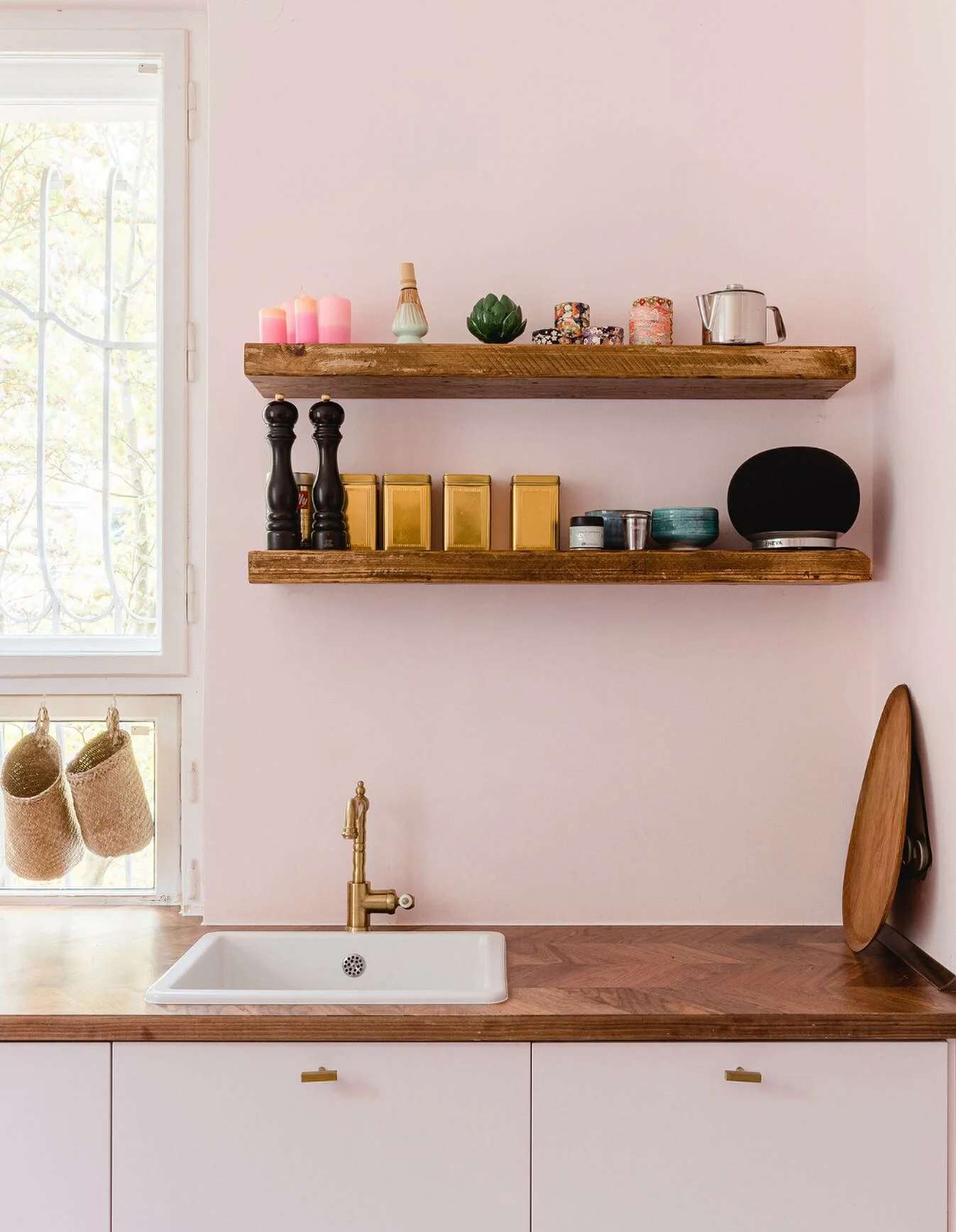 Farrow & Ball Middleton Pink in a kitchen accent wall
