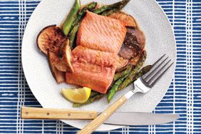 Broiled Salmon Asparagus 