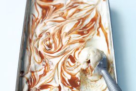 ice-cream-banana-caramel-mld108857.jpg