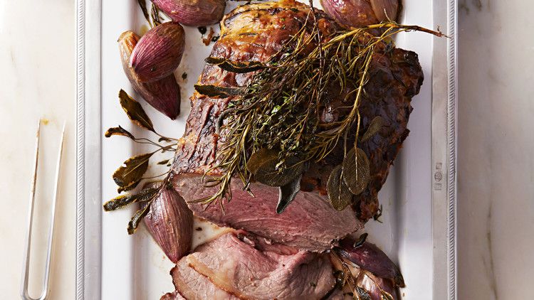 roast-beef-with-shallots-102797956.jpg
