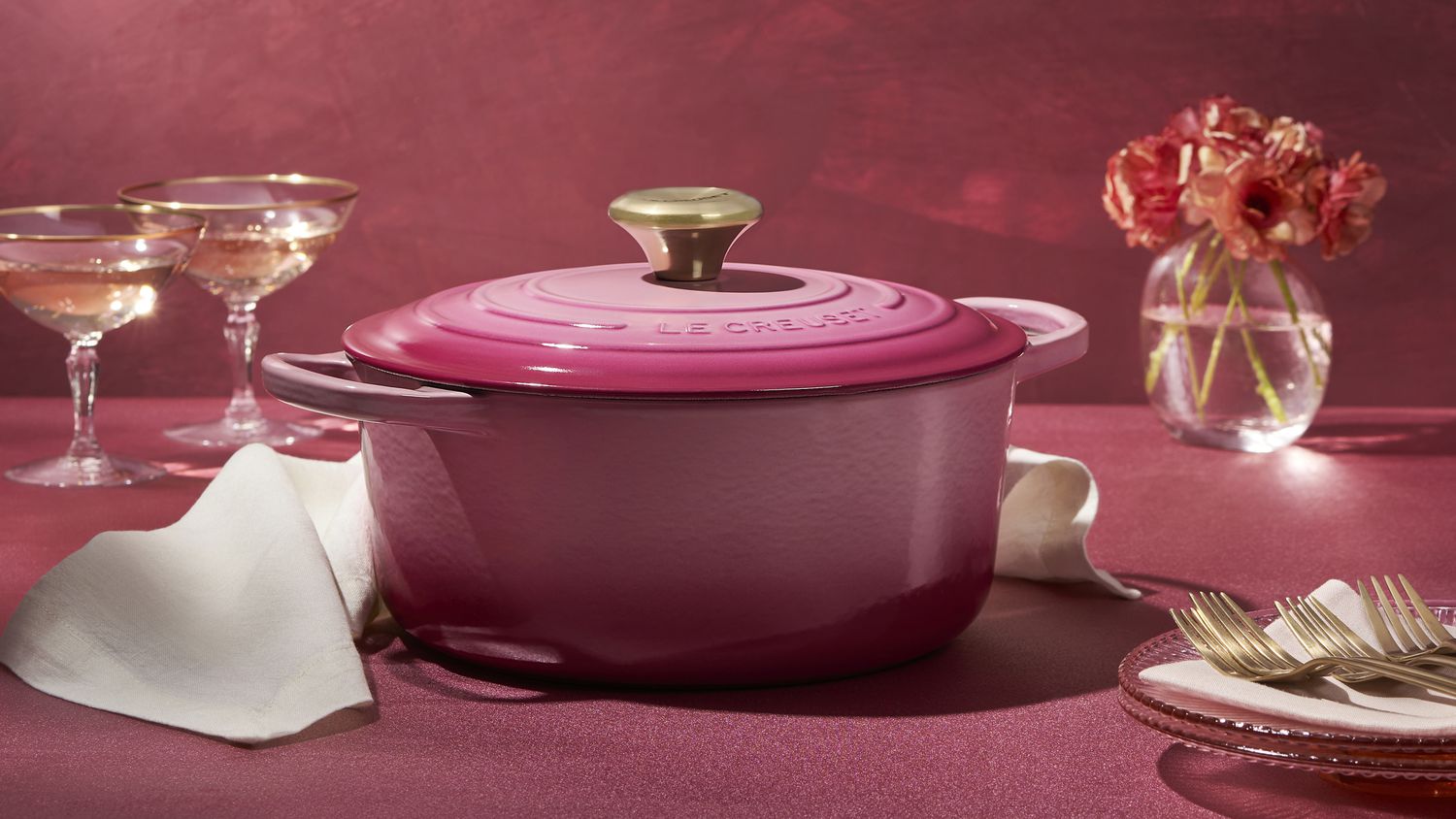 le creuset berry dutch oven