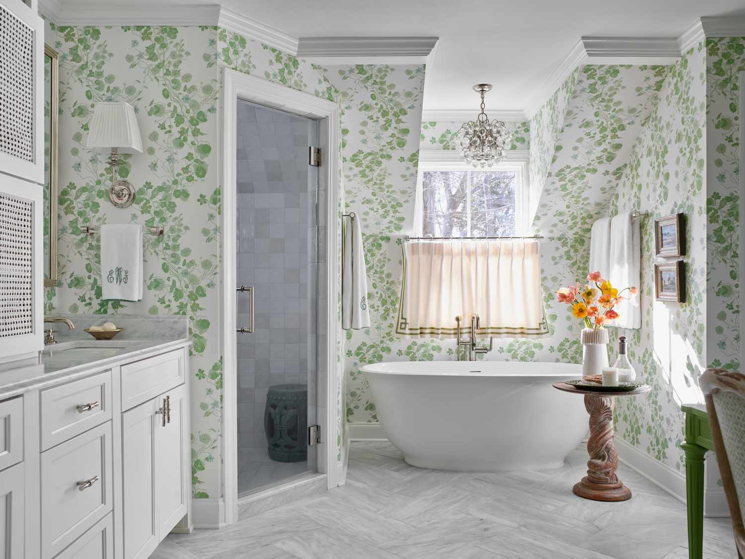 classic white rippled crown molding 