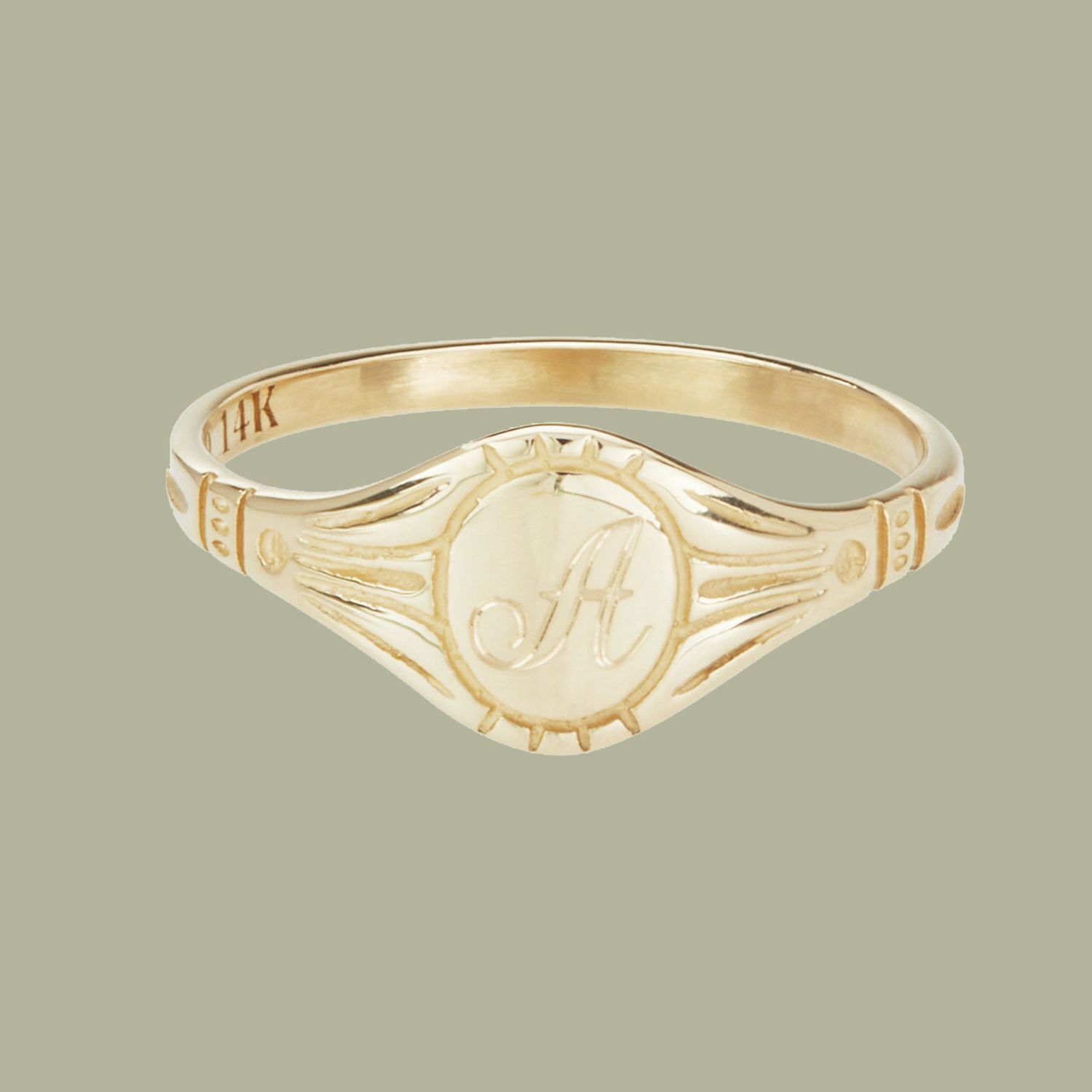 GRAND CYGNET RING, YELLOW GOLD
