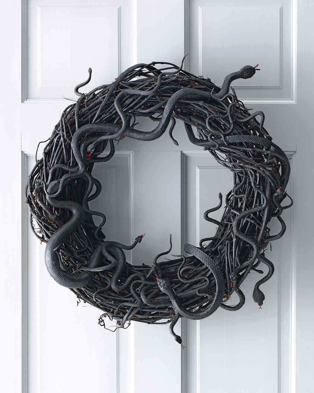 mld105568_1010_snakewreath1_vert