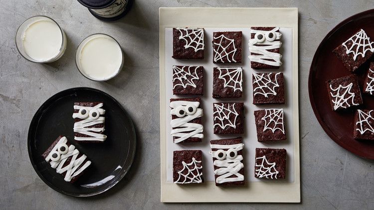 halloween brownies frosted in white