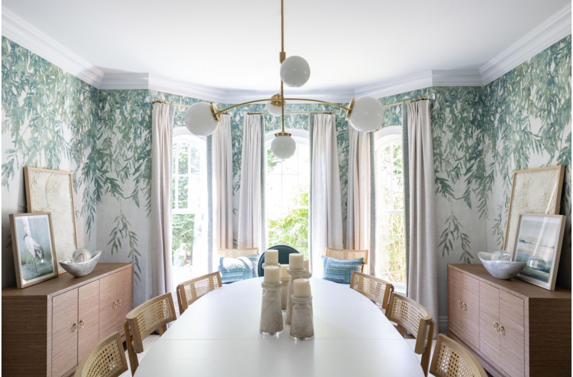 Green wallpaper dining room