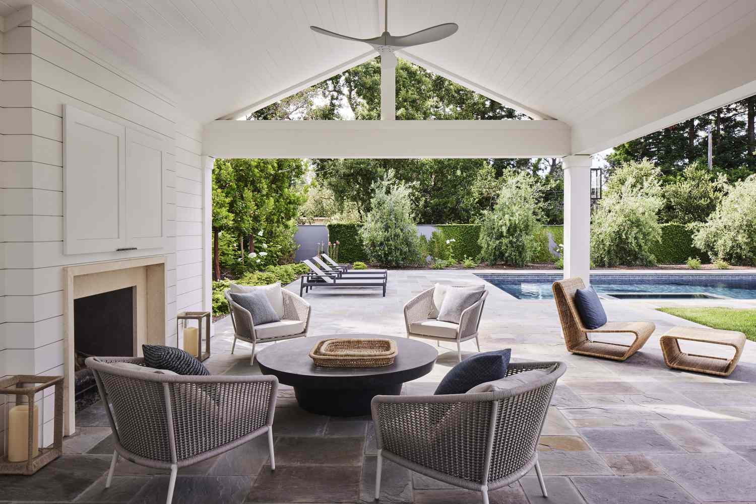 an outdoor living area