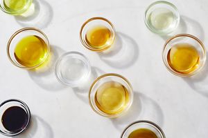 oils in small round dishes