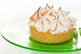 lemon-meringue-tart-mblb107499.jpg
