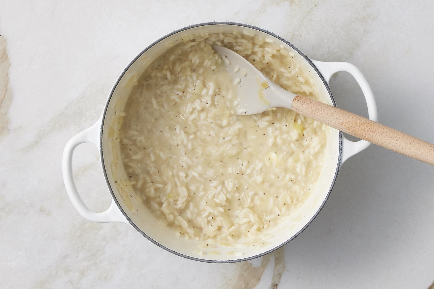 Simple risotto in pot
