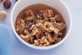 ml907u4_0799_wet_walnuts.jpg