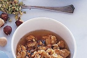 ml907u4_0799_wet_walnuts.jpg
