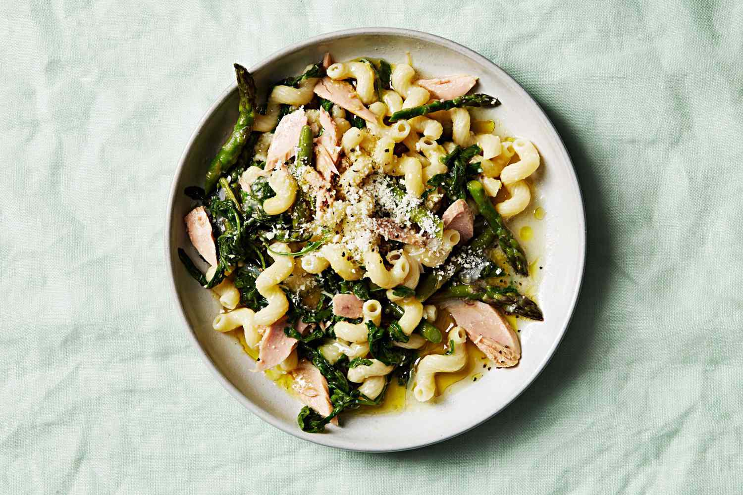 one-pan creamy tuna pasta