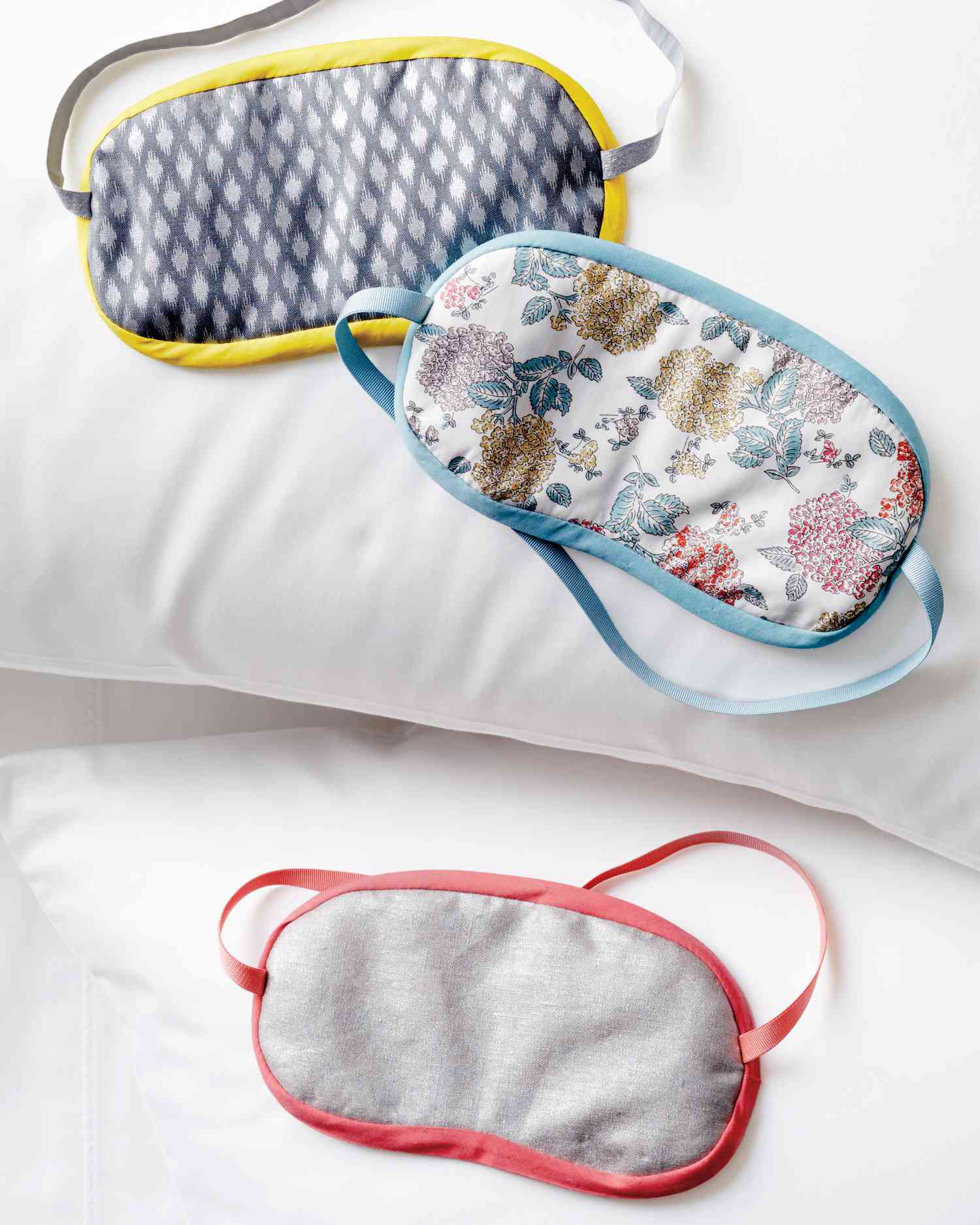 diy-sleep-eye-masks-046-d112419.jpg