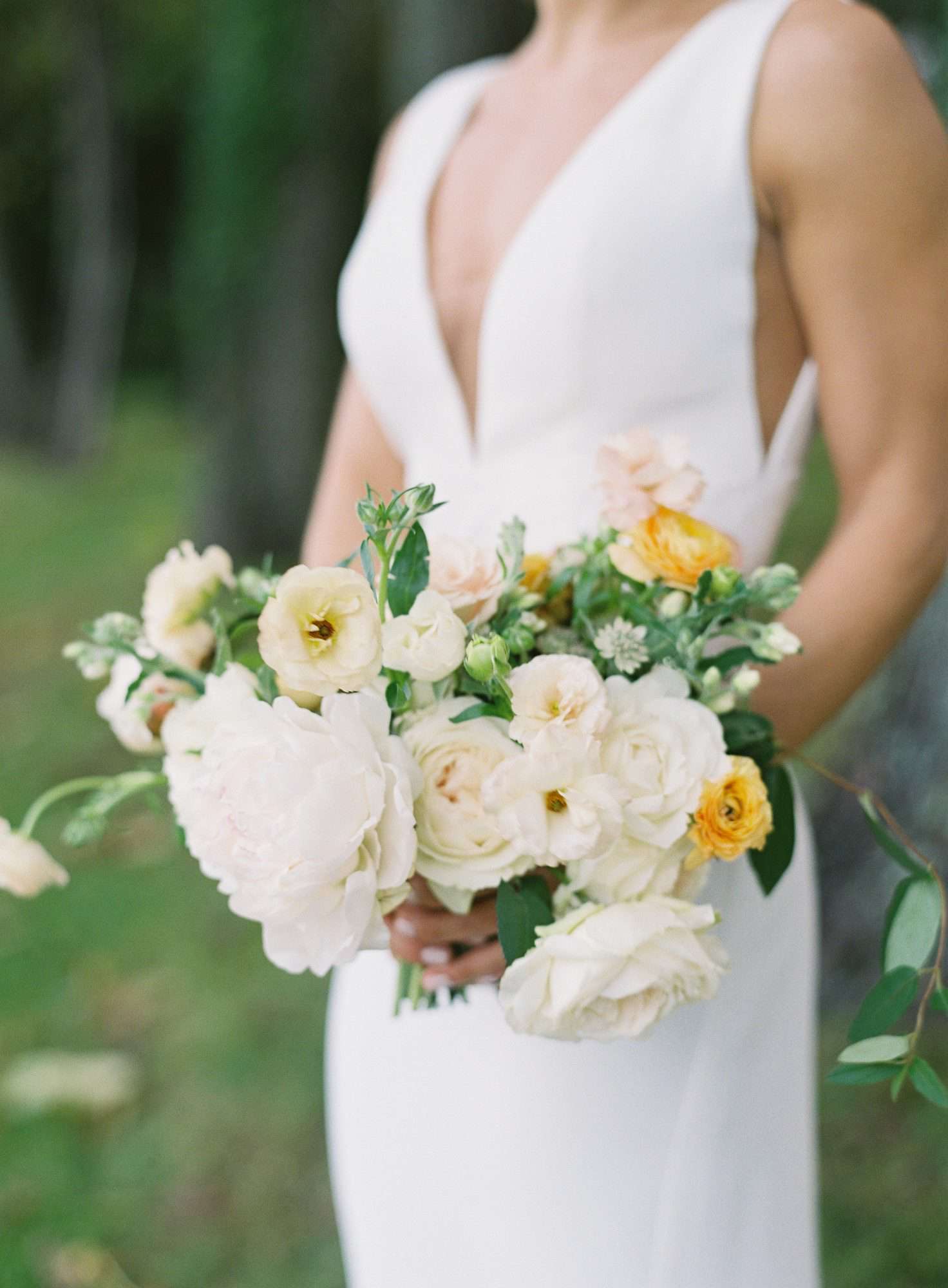 lauren alex wedding flower bouquet