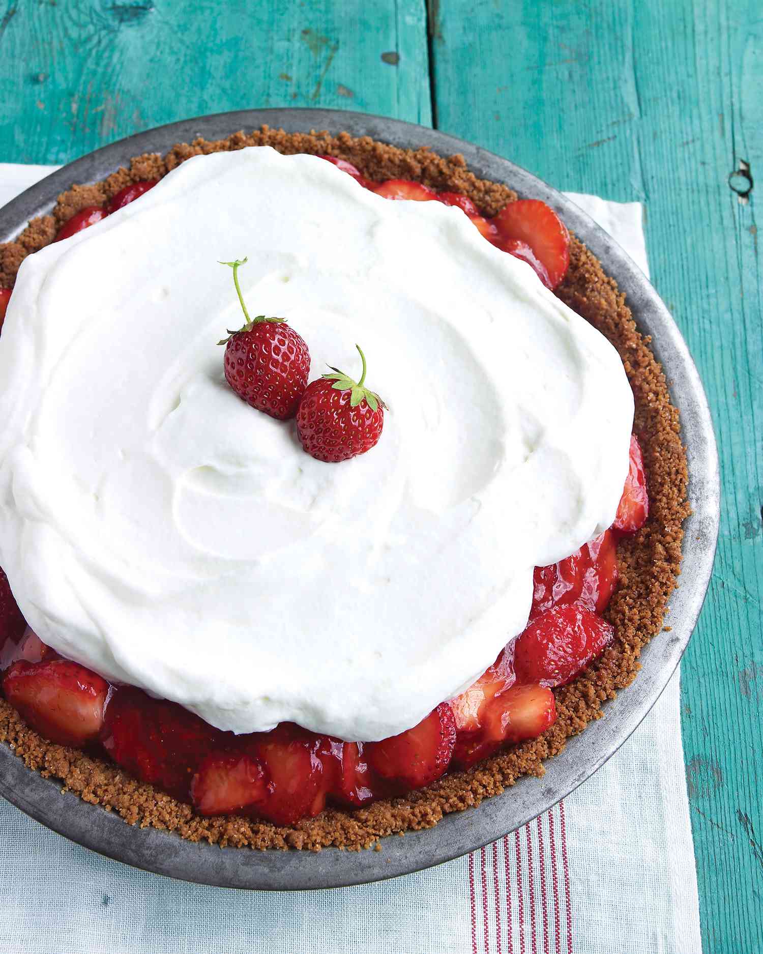 med104169_0609_strawberry_pie.jpg