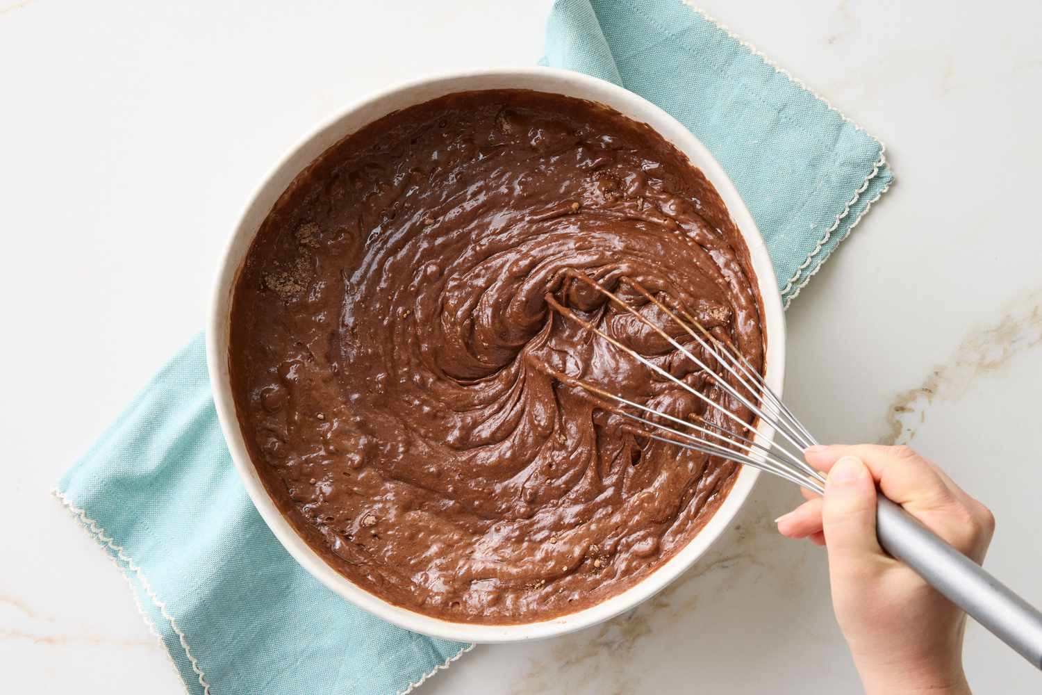 Easy One Bowl Chocolate Cupcakes