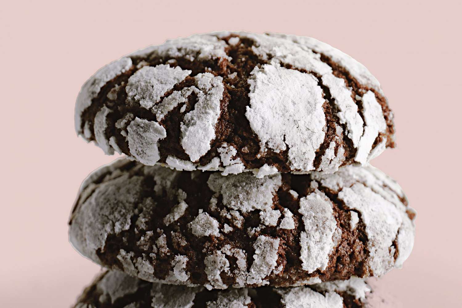 chocolate-crackles-hol05-msd101473-horiz-silo