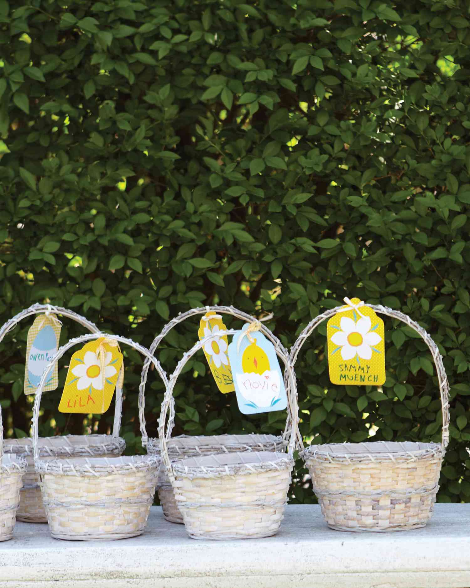 mld105925_0411_egghunt_baskets_011.jpg