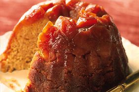close up of a caramel apple pudding cake