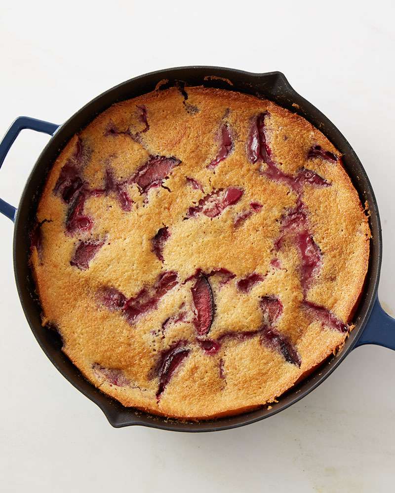 Martha's skillet plum cake