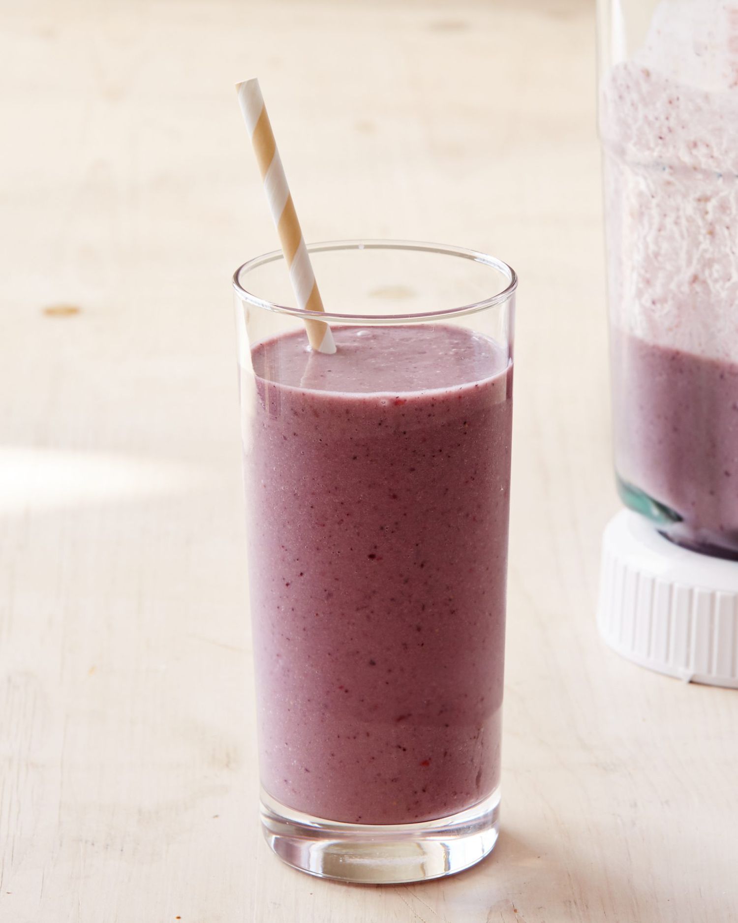 berry-peanut-butter-smoothie-0222-d112647.jpg