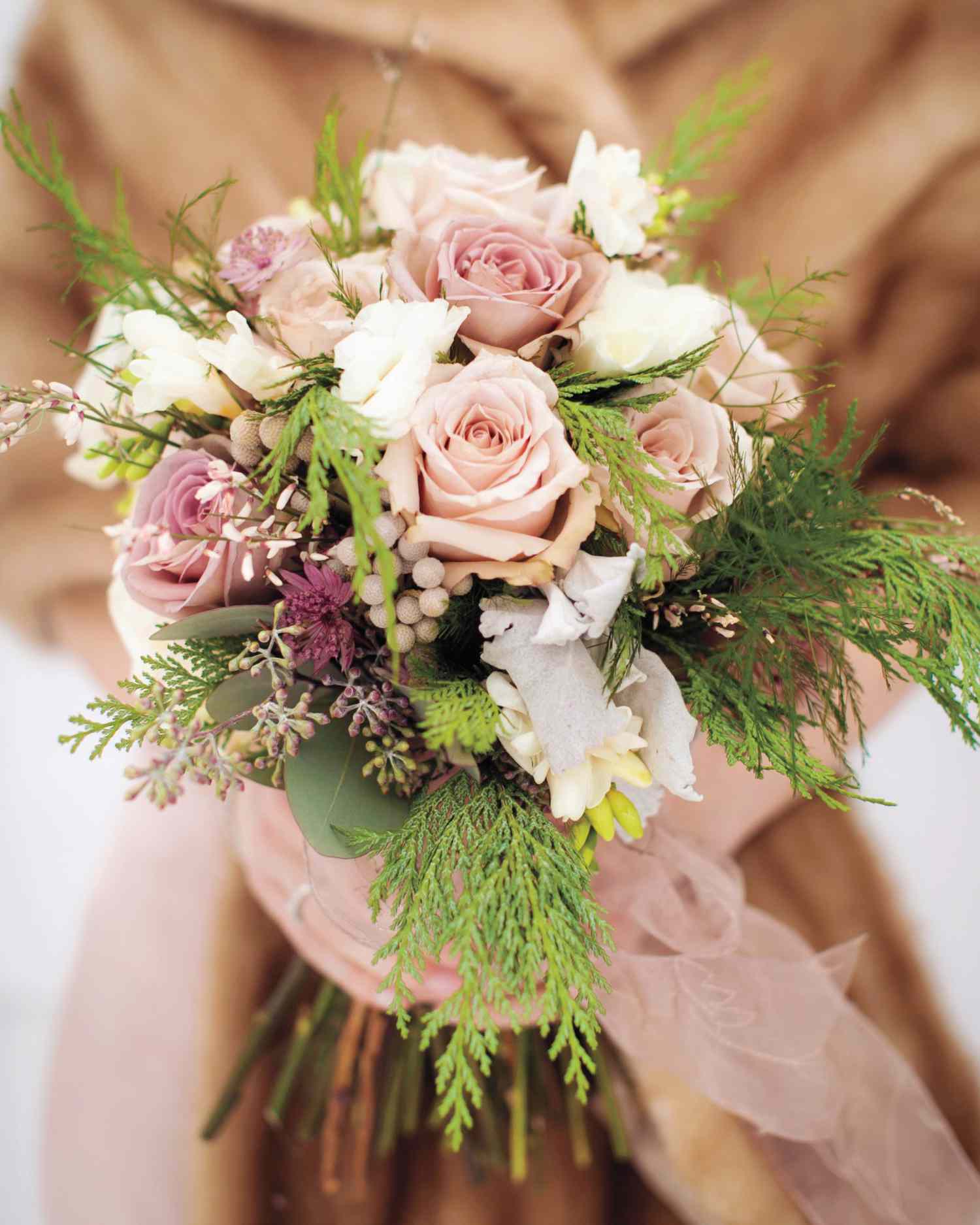 vander-veer-wren-bouquet-mwds109378.jpg