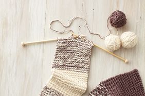 gingham-blanket-1011mld107648.jpg