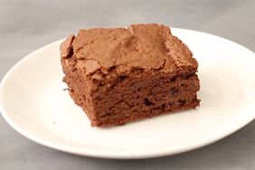 homemade-cakey-brownies-kc0069-4030.jpg