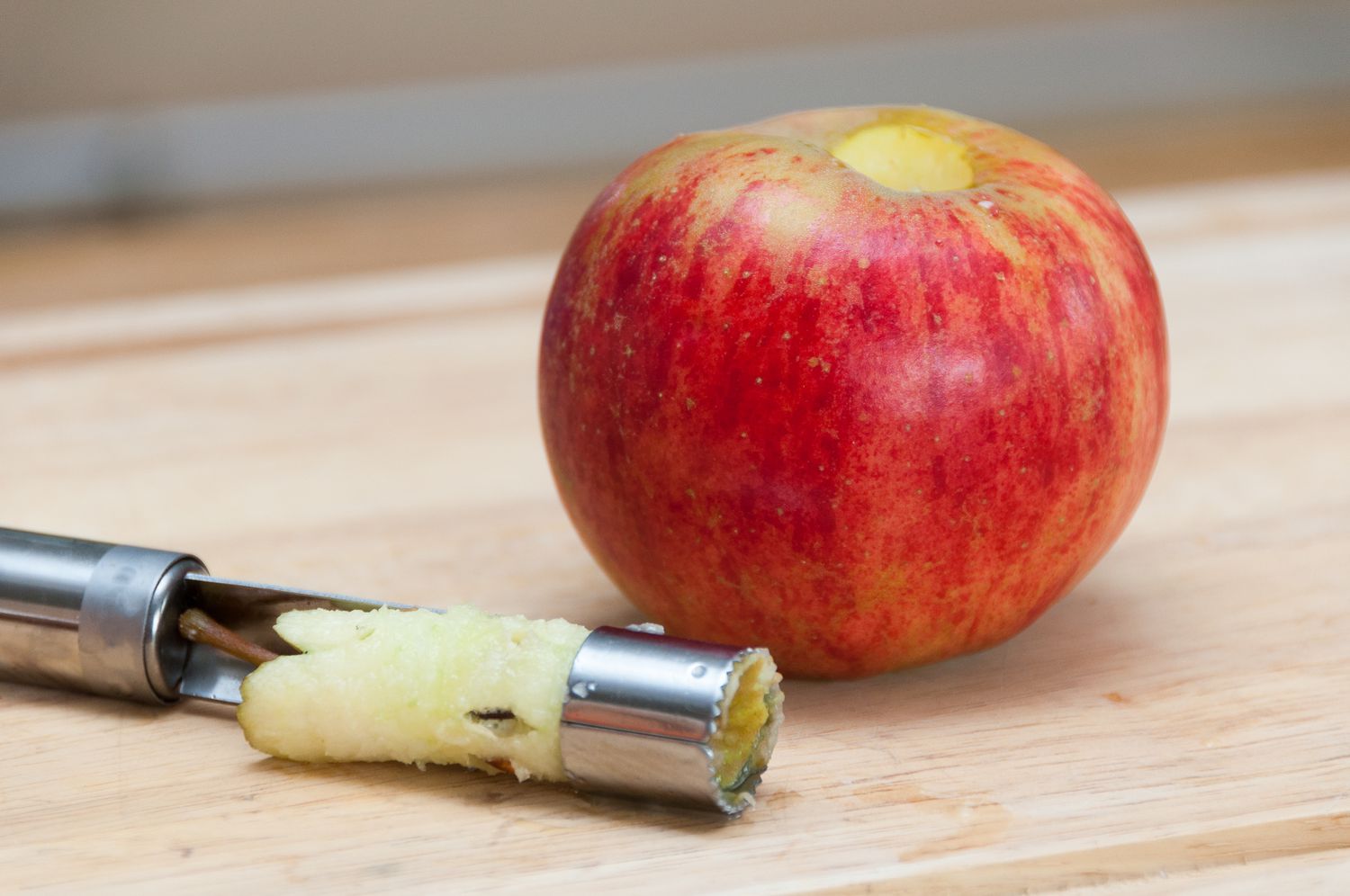 Removing apple's core