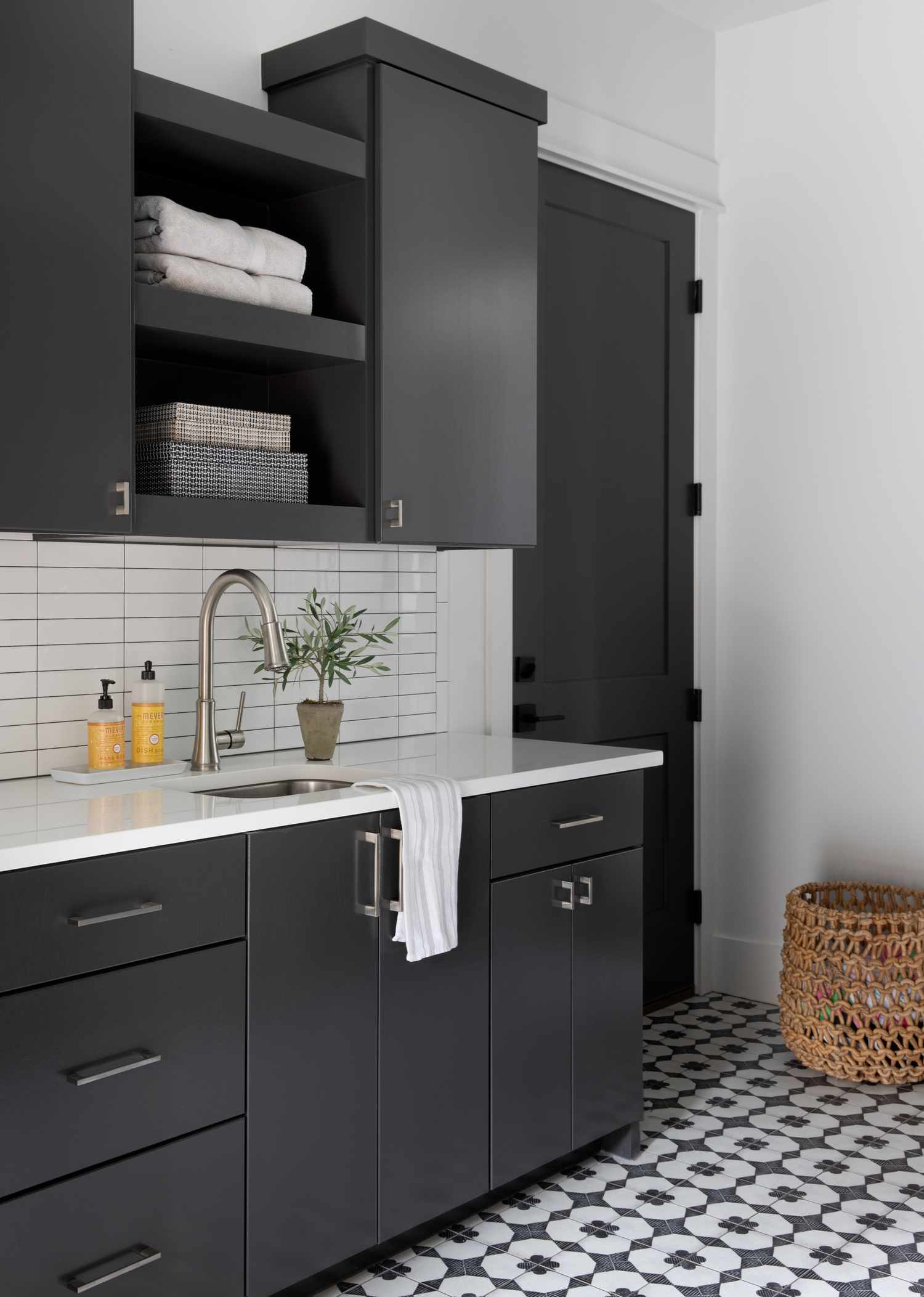 black and white laundry room