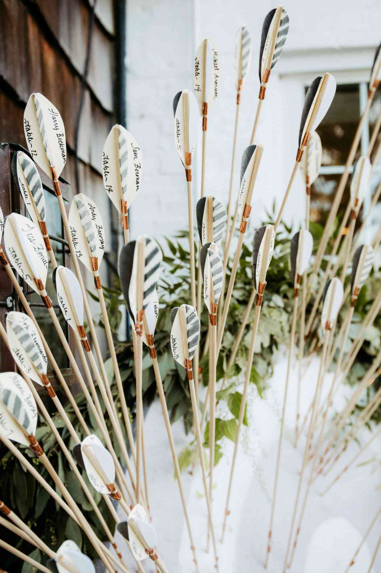 arrow escort cards