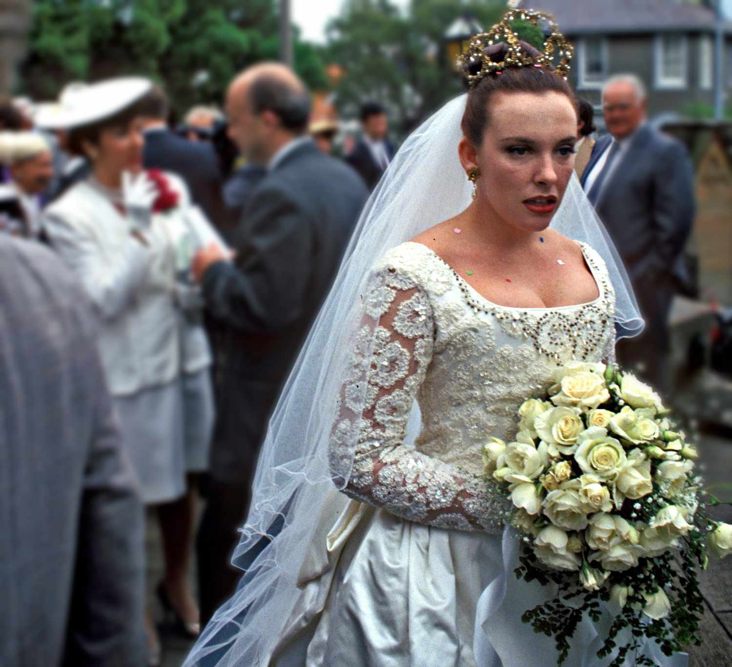 Muriel's wedding toni collette wedding dress
