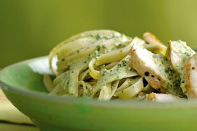 fd101470_0905_chicken_pesto.jpg